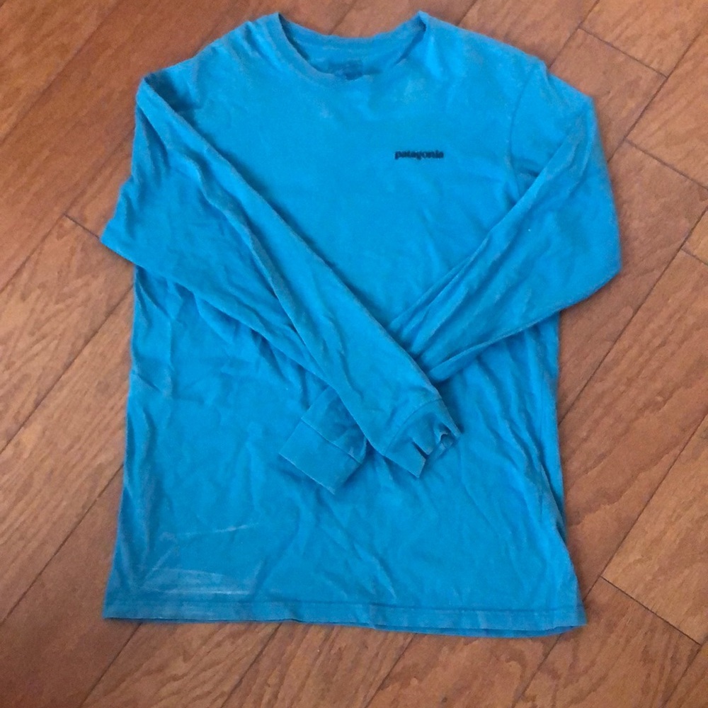 Blue patagonia shirt men’s M